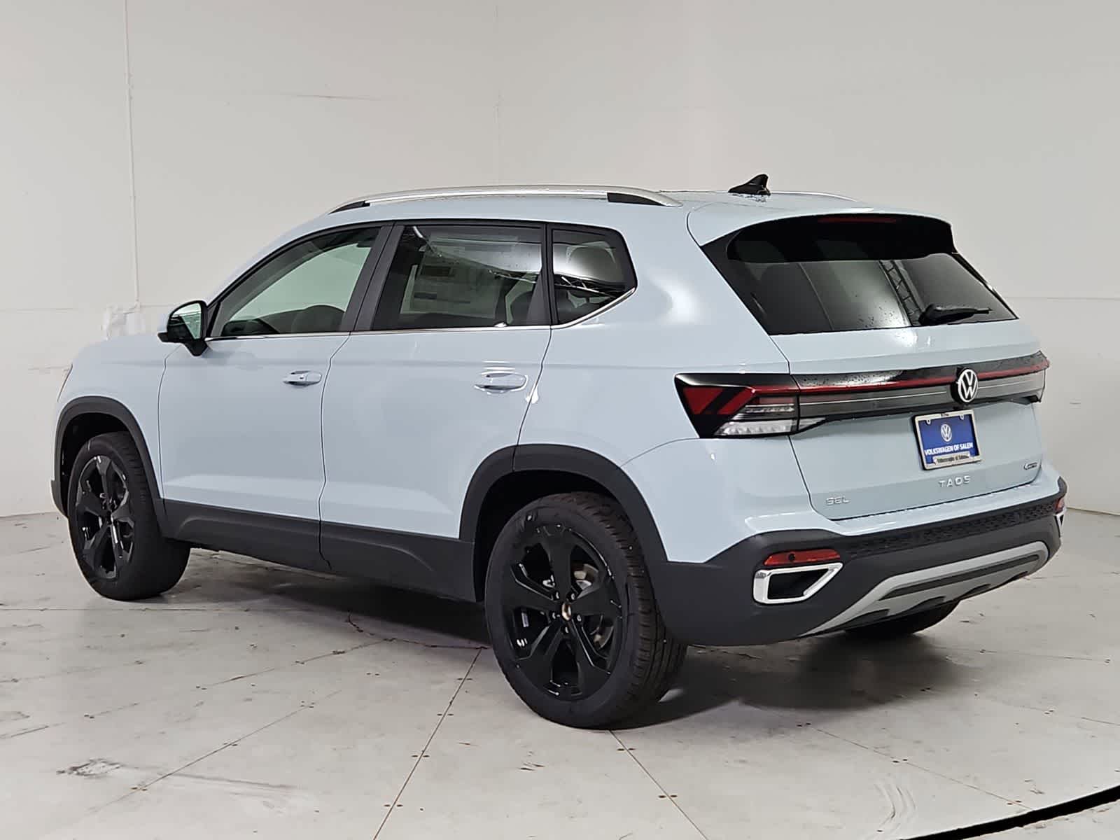 Thumbnail: 2026 Volkswagen Taos - 4