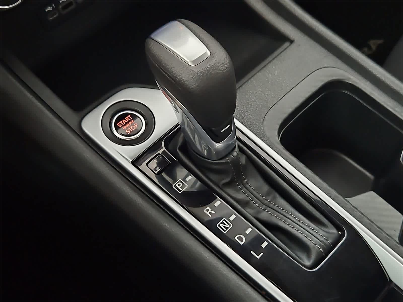 Thumbnail: 2021 Nissan Sentra - 32