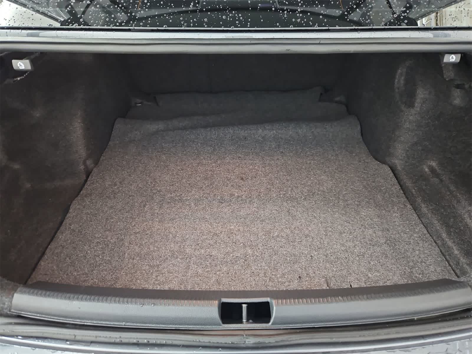 Thumbnail: 2022 Volkswagen Passat - 36