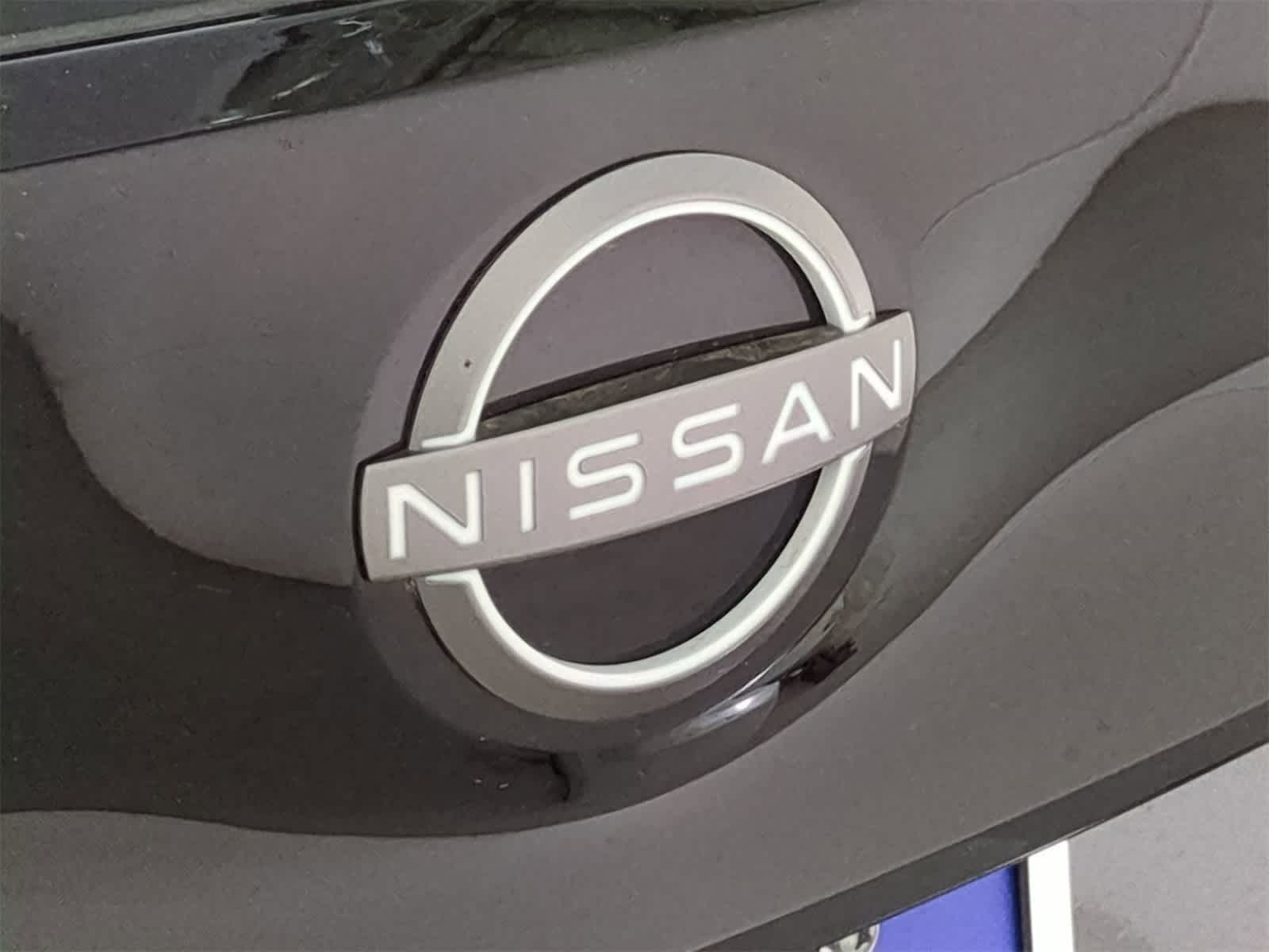 Thumbnail: 2023 Nissan Leaf - 11