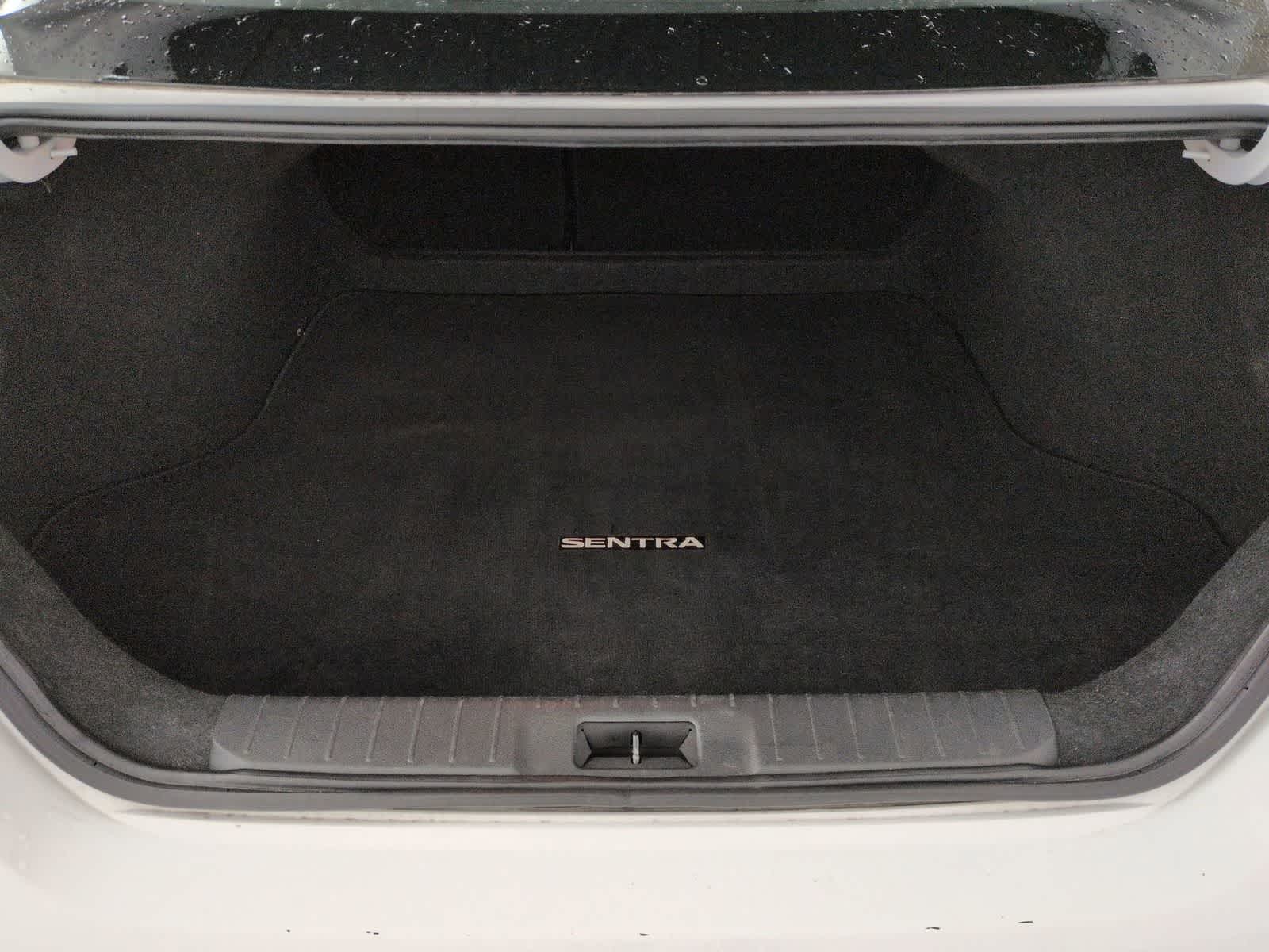 Thumbnail: 2023 Nissan Sentra - 32