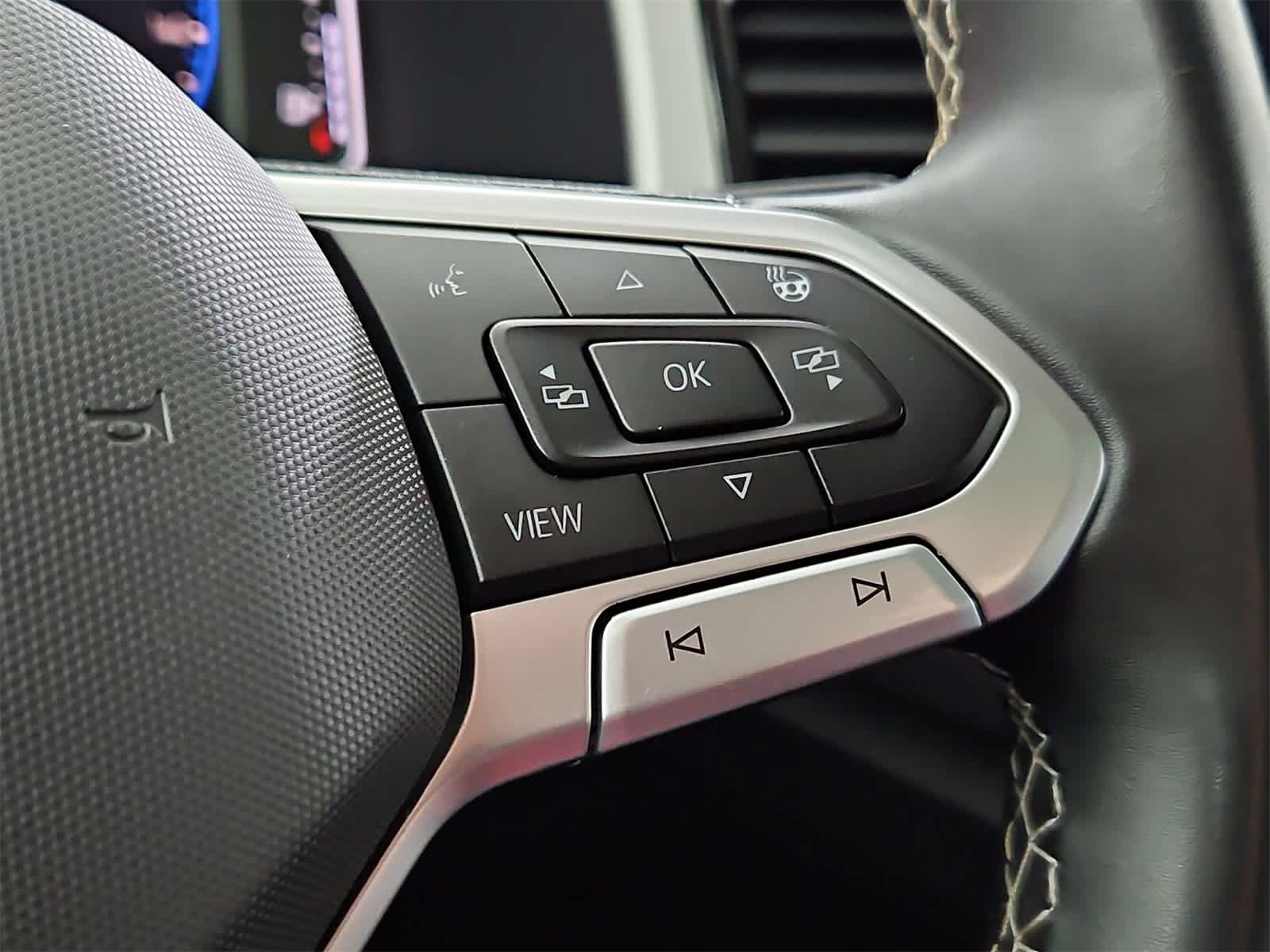 Thumbnail: 2021 Volkswagen Atlas - 26