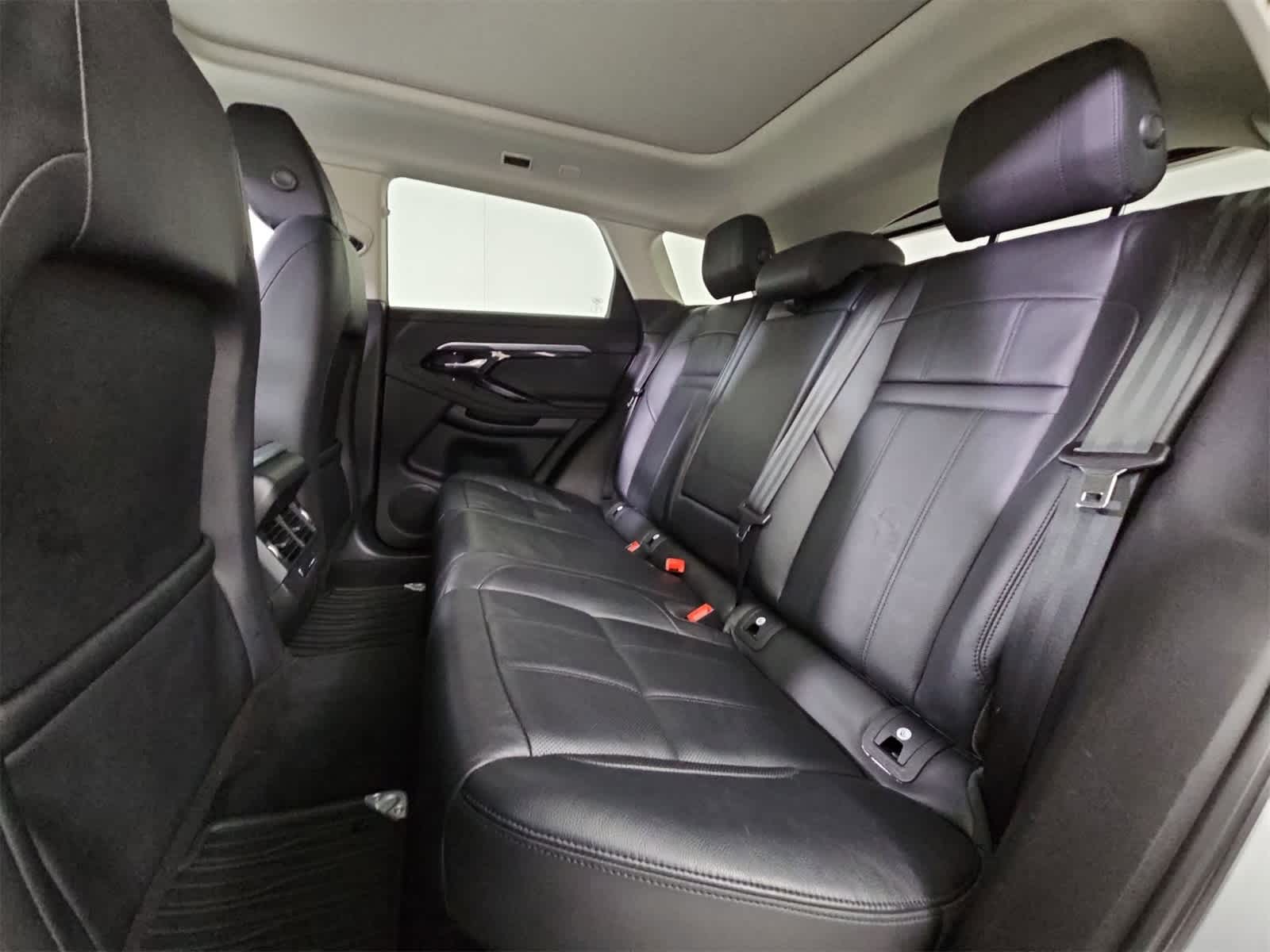 Thumbnail: 2020 Land Rover Range Rover Evoque - 20