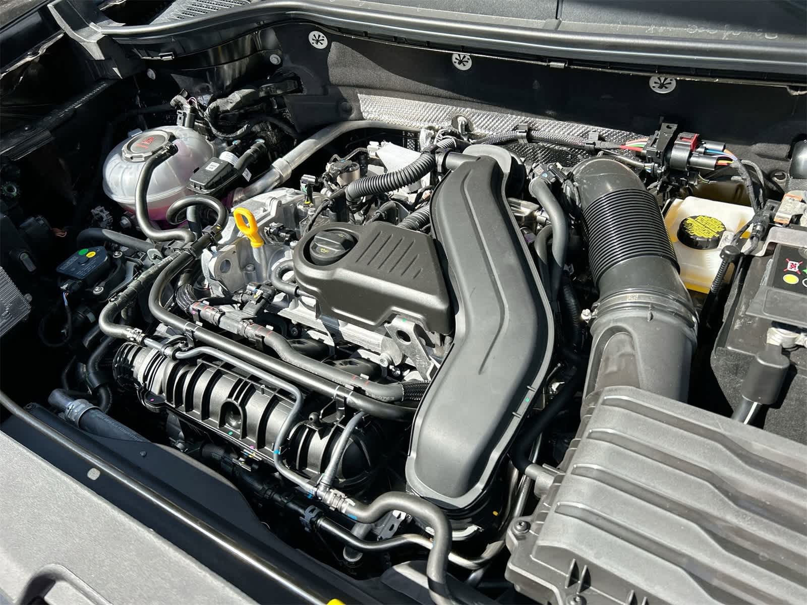 Thumbnail: 2025 Volkswagen Taos - 14