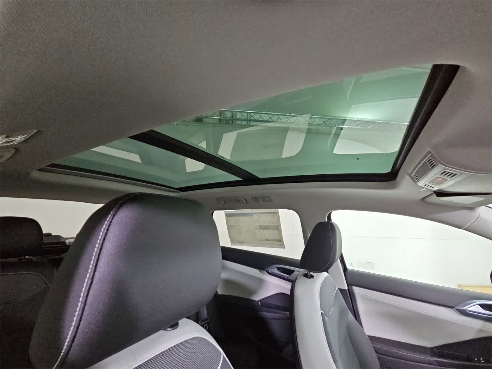 Thumbnail: 2025 Volkswagen Taos - 22