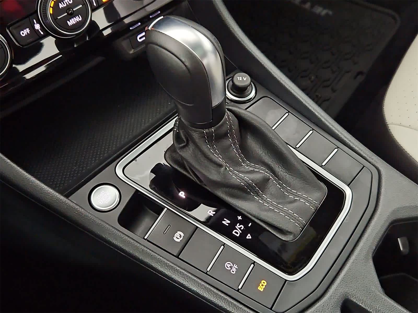 Thumbnail: 2020 Volkswagen Jetta - 34