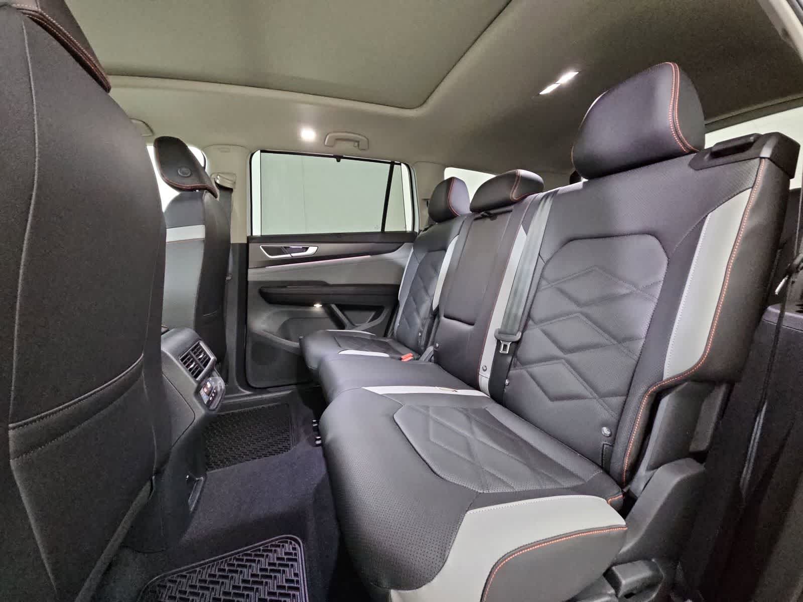 Thumbnail: 2026 Volkswagen Atlas - 20