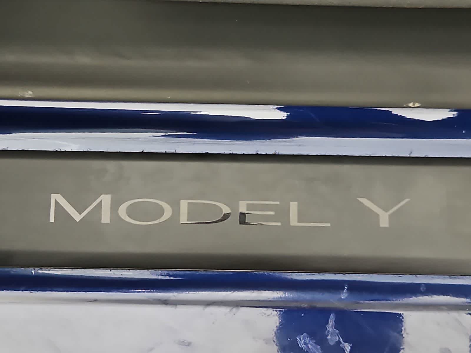 Thumbnail: 2023 Tesla Model Y - 12