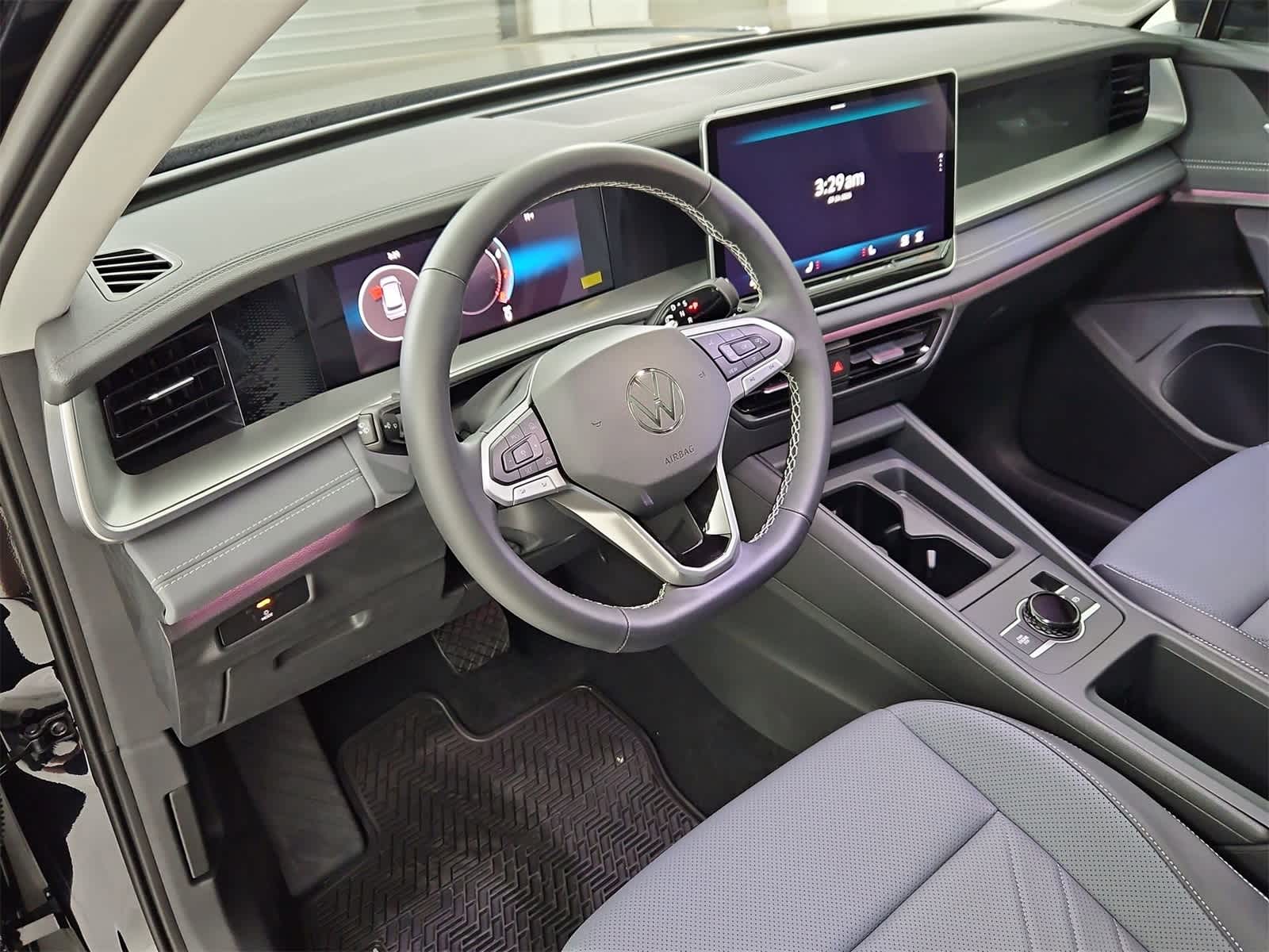 Thumbnail: 2025 Volkswagen Tiguan - 2