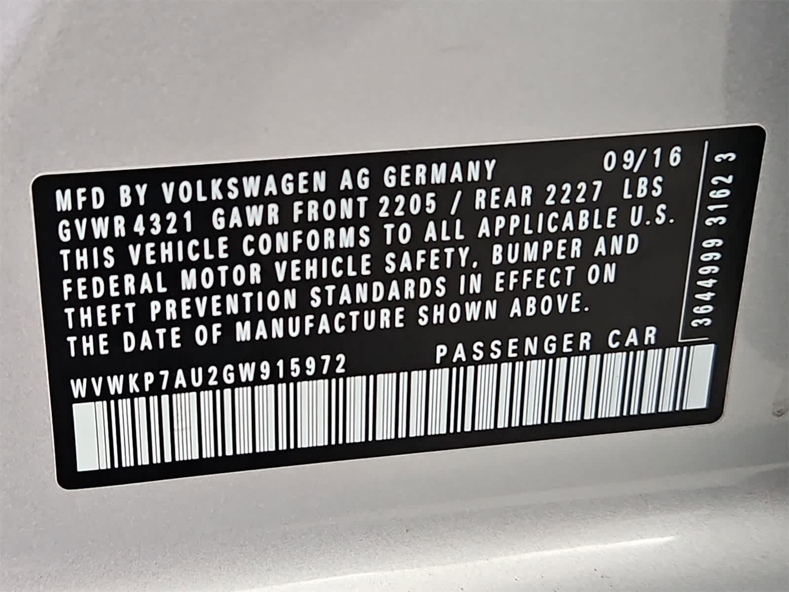 2016 Volkswagen e-Golf SE 31