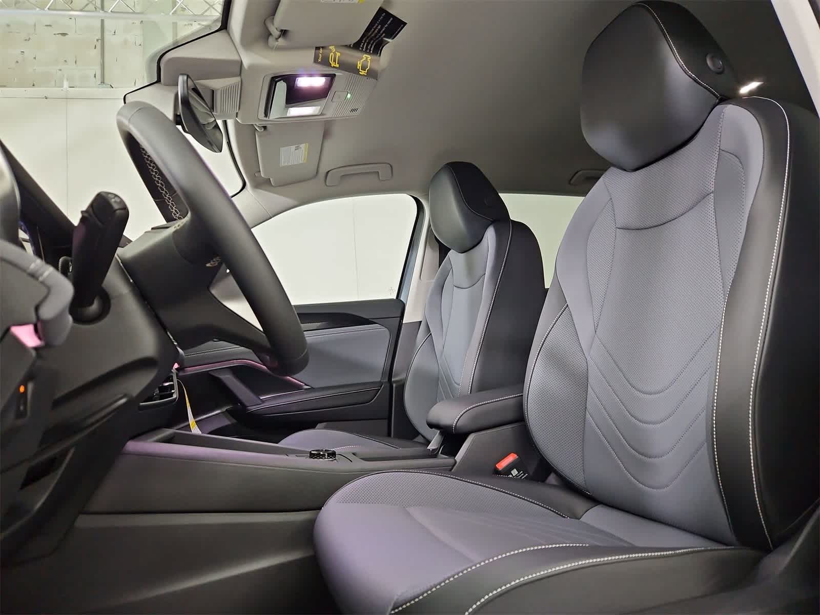 Thumbnail: 2025 Volkswagen Tiguan - 16