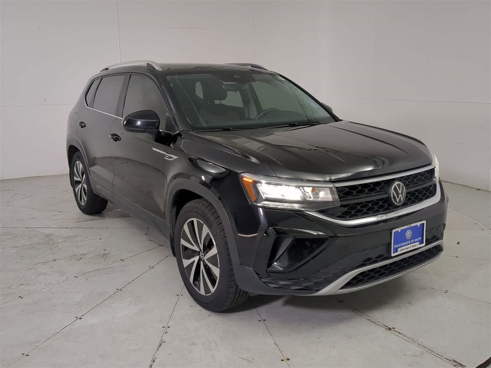 Thumbnail: 2023 Volkswagen Taos - 8