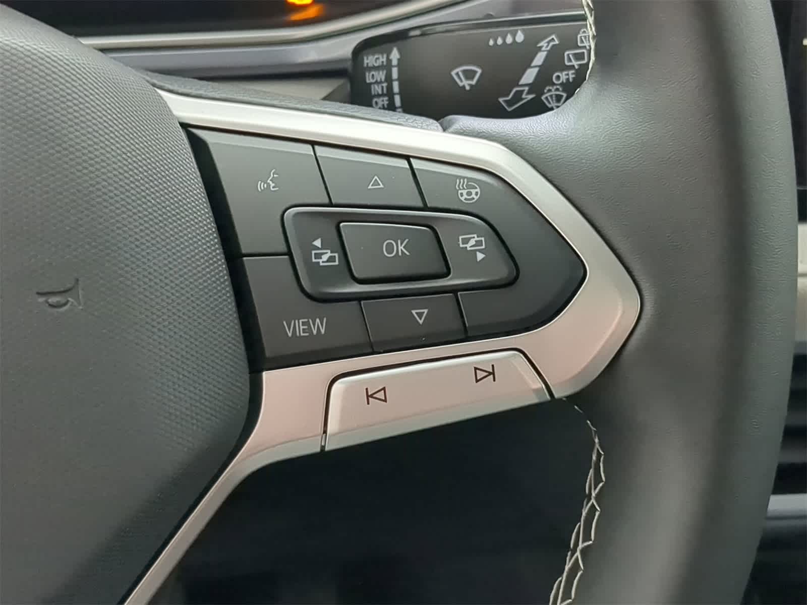 Thumbnail: 2025 Volkswagen Taos - 25