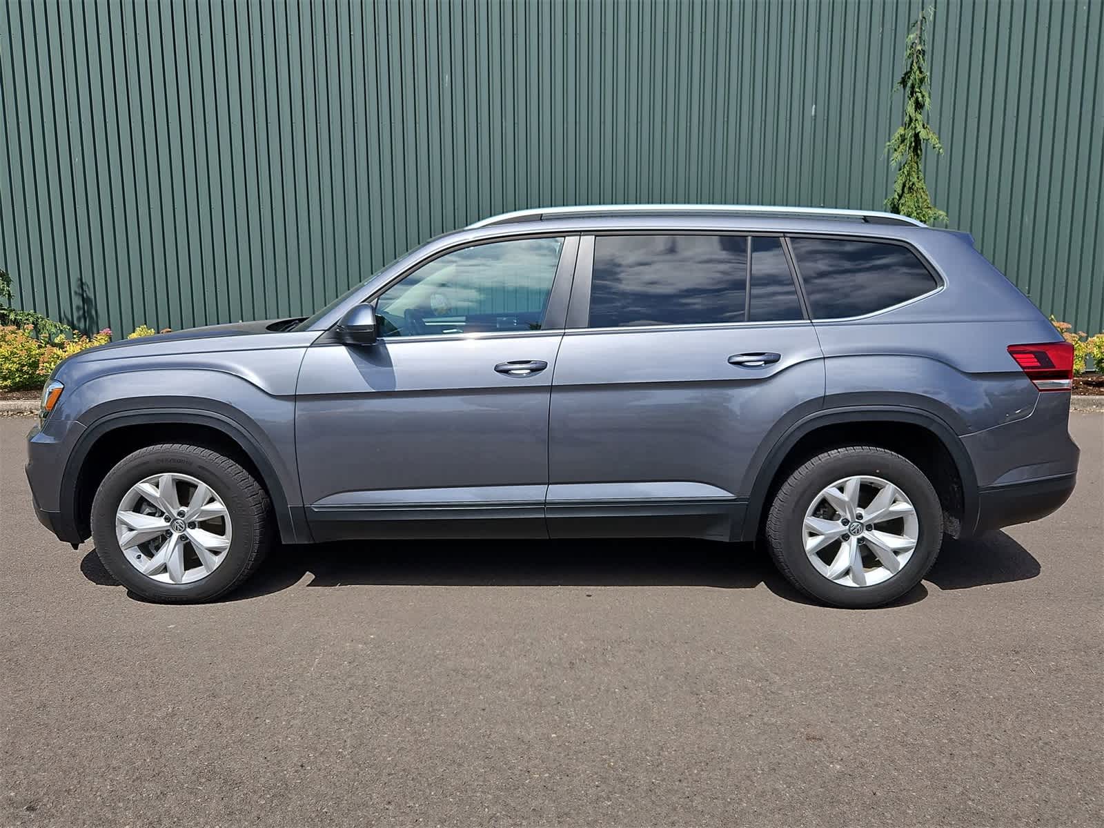 Thumbnail: 2019 Volkswagen Atlas - 3