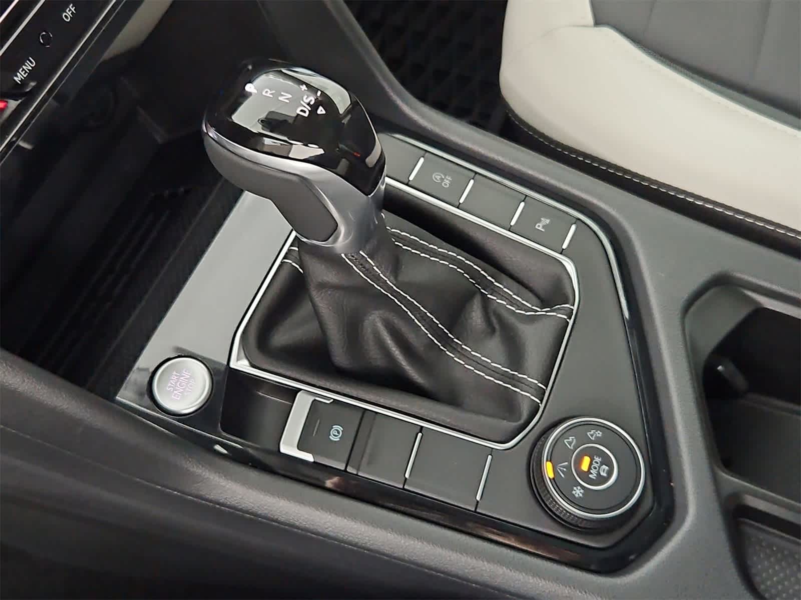 Thumbnail: 2025 Volkswagen Taos - 32