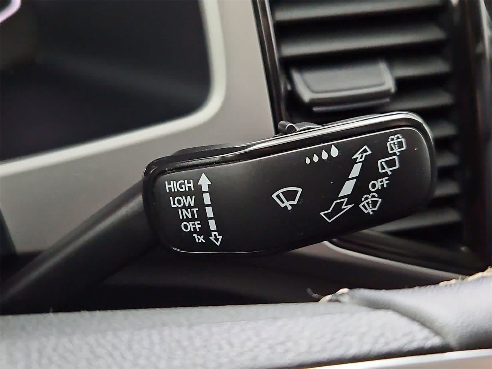 Thumbnail: 2021 Volkswagen Atlas - 27