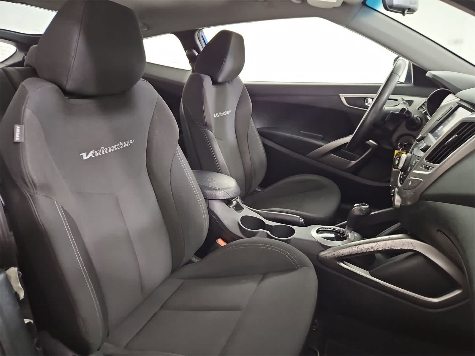 Thumbnail: 2017 Hyundai Veloster - 21