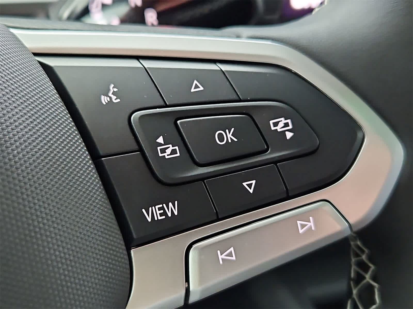 Thumbnail: 2025 Volkswagen Tiguan - 26