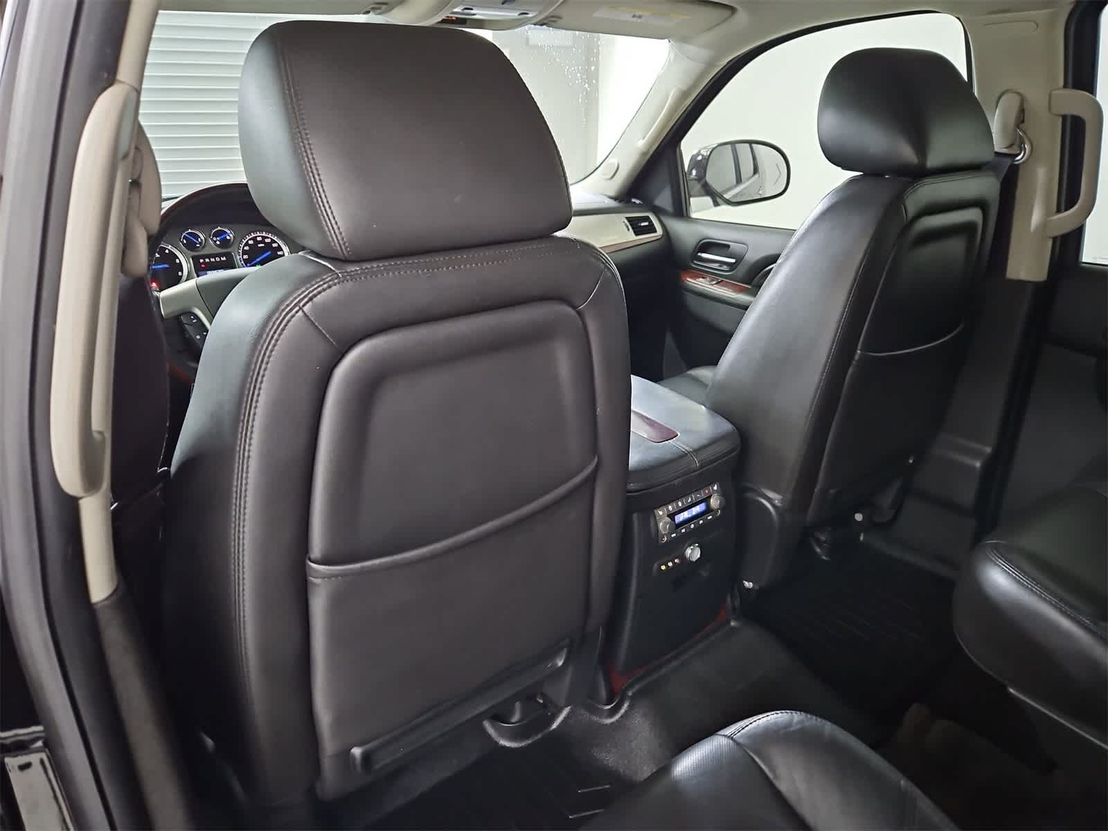 Thumbnail: 2014 Cadillac Escalade - 18
