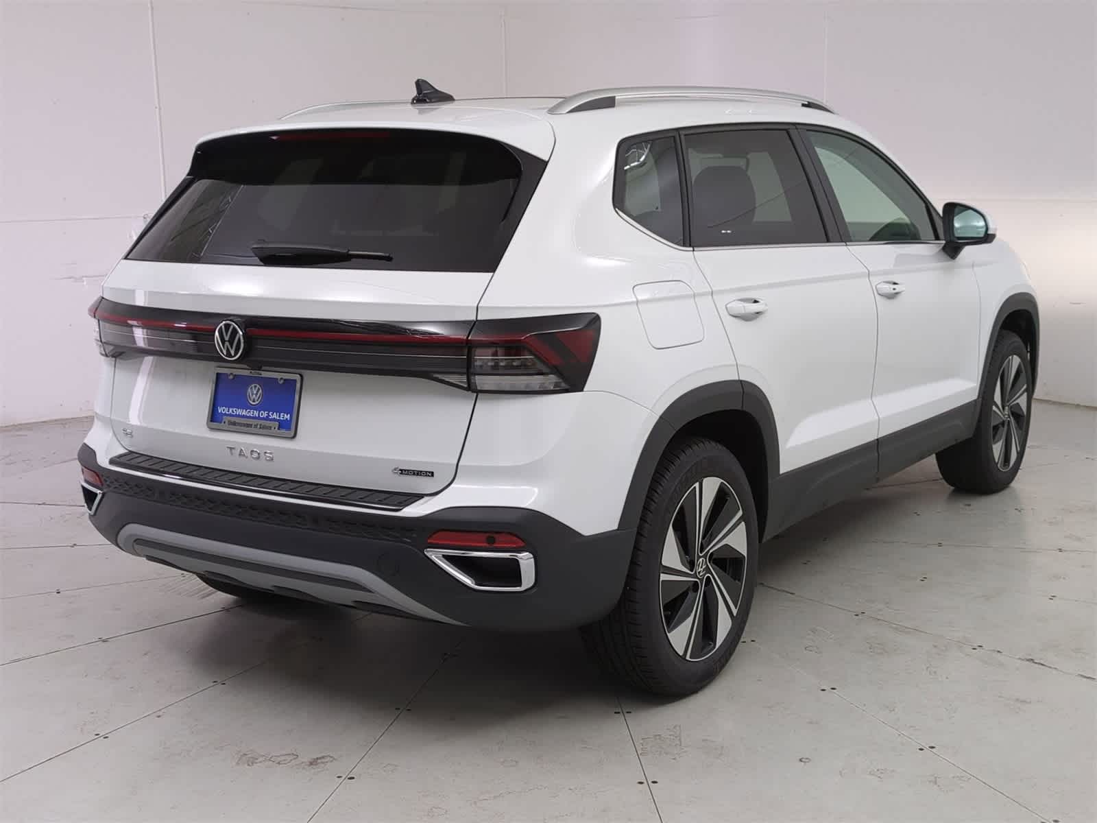 Thumbnail: 2025 Volkswagen Taos - 6