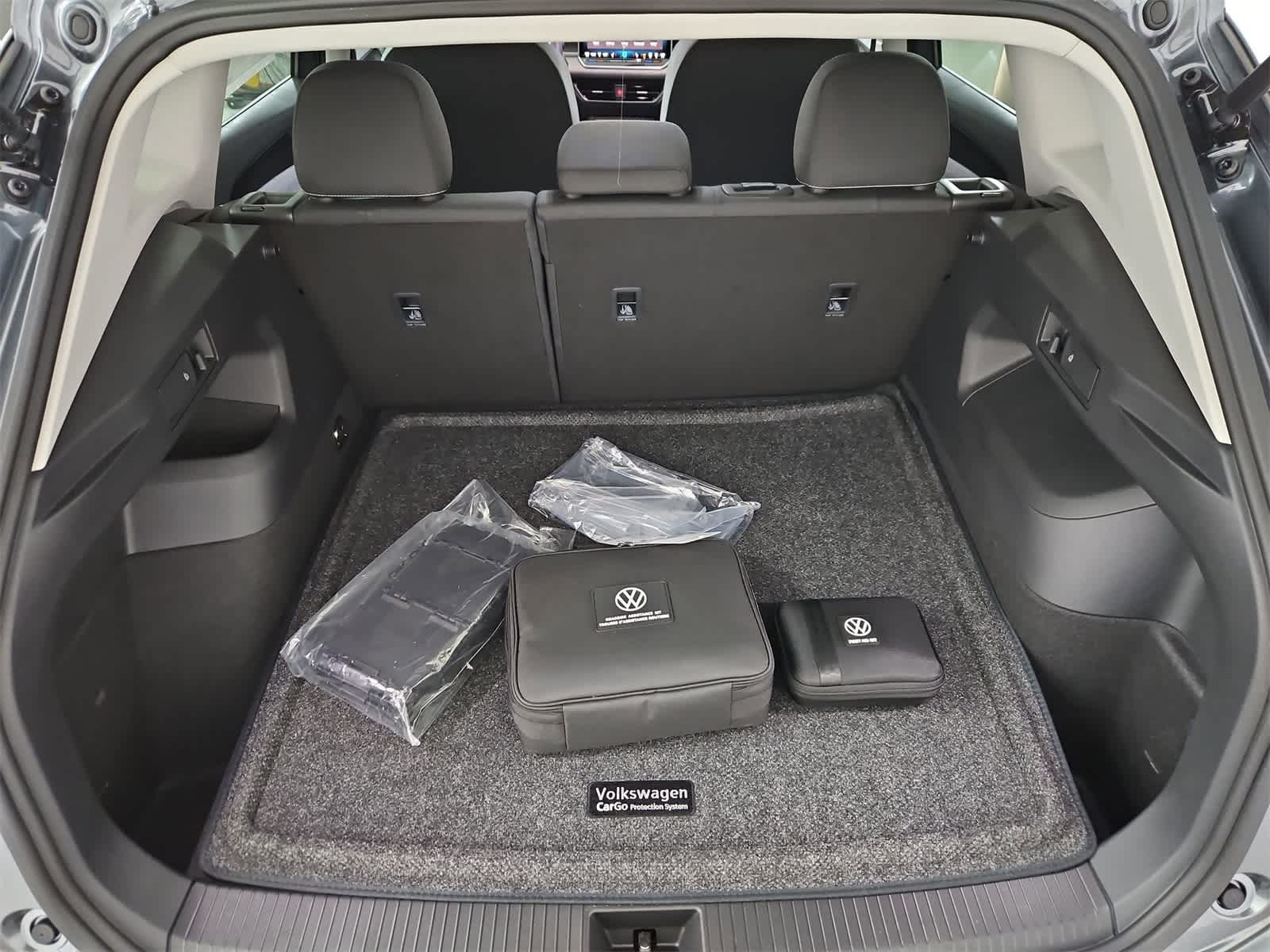 Thumbnail: 2025 Volkswagen Tiguan - 34