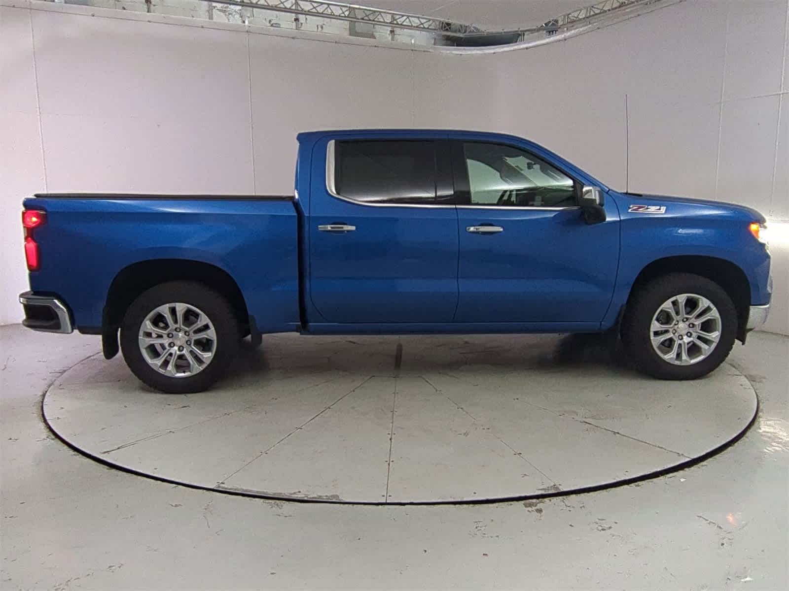 Thumbnail: 2022 Chevrolet Silverado 1500 - 7