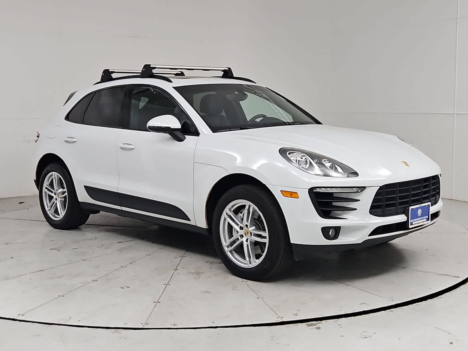 Thumbnail: 2016 Porsche Macan - 8