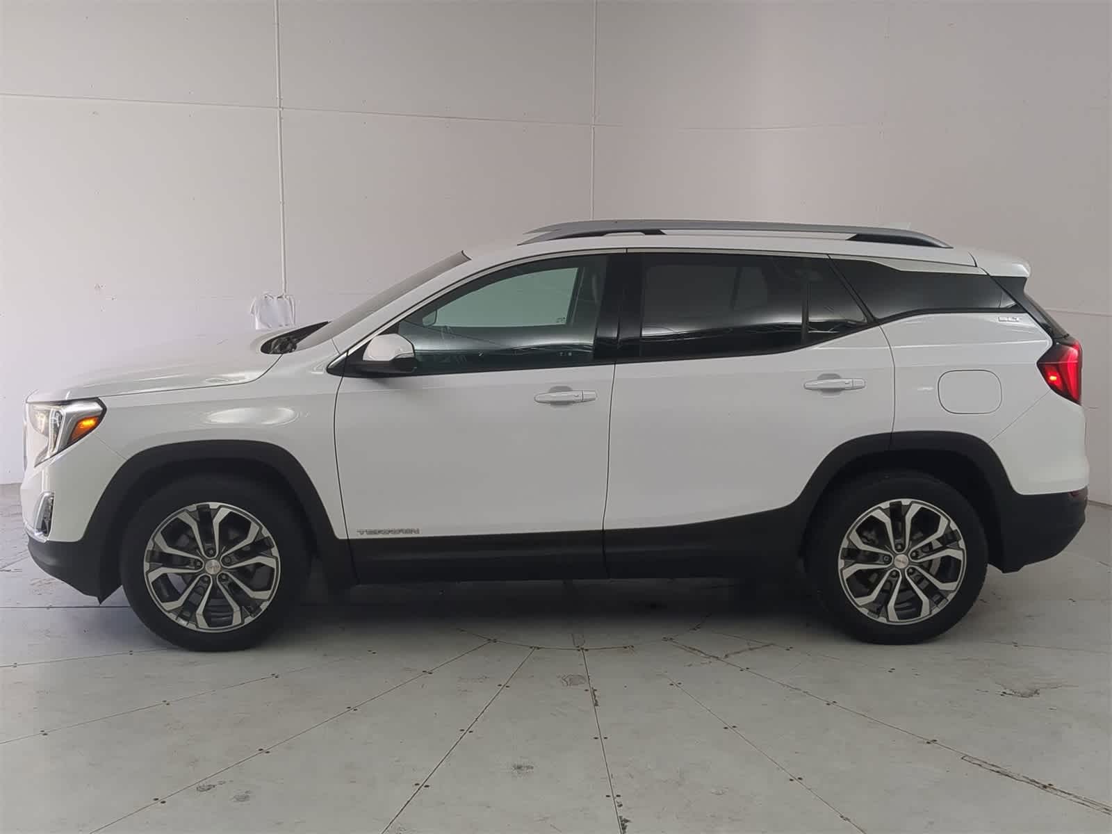 Thumbnail: 2021 GMC Terrain - 3