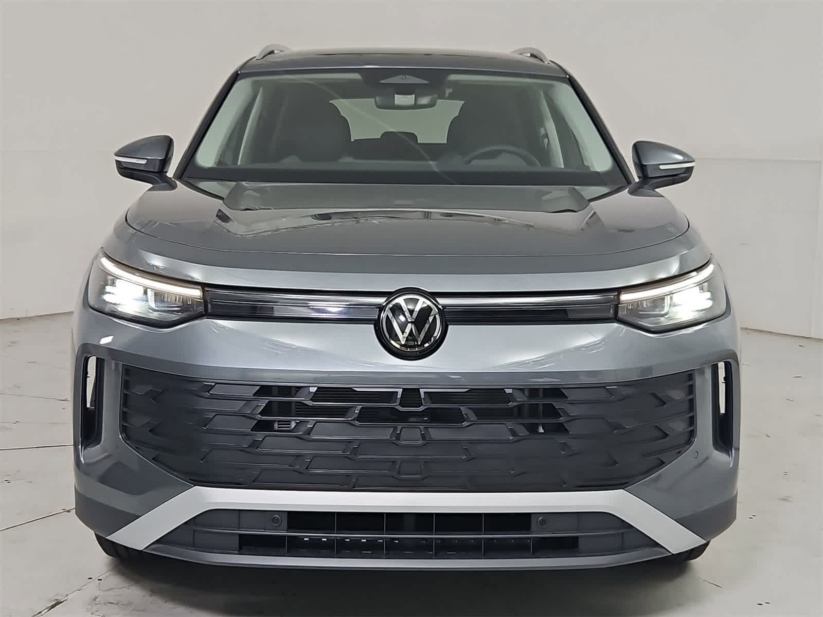 Thumbnail: 2025 Volkswagen Tiguan - 9