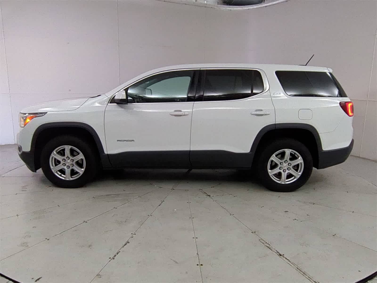 Thumbnail: 2018 GMC Acadia - 3