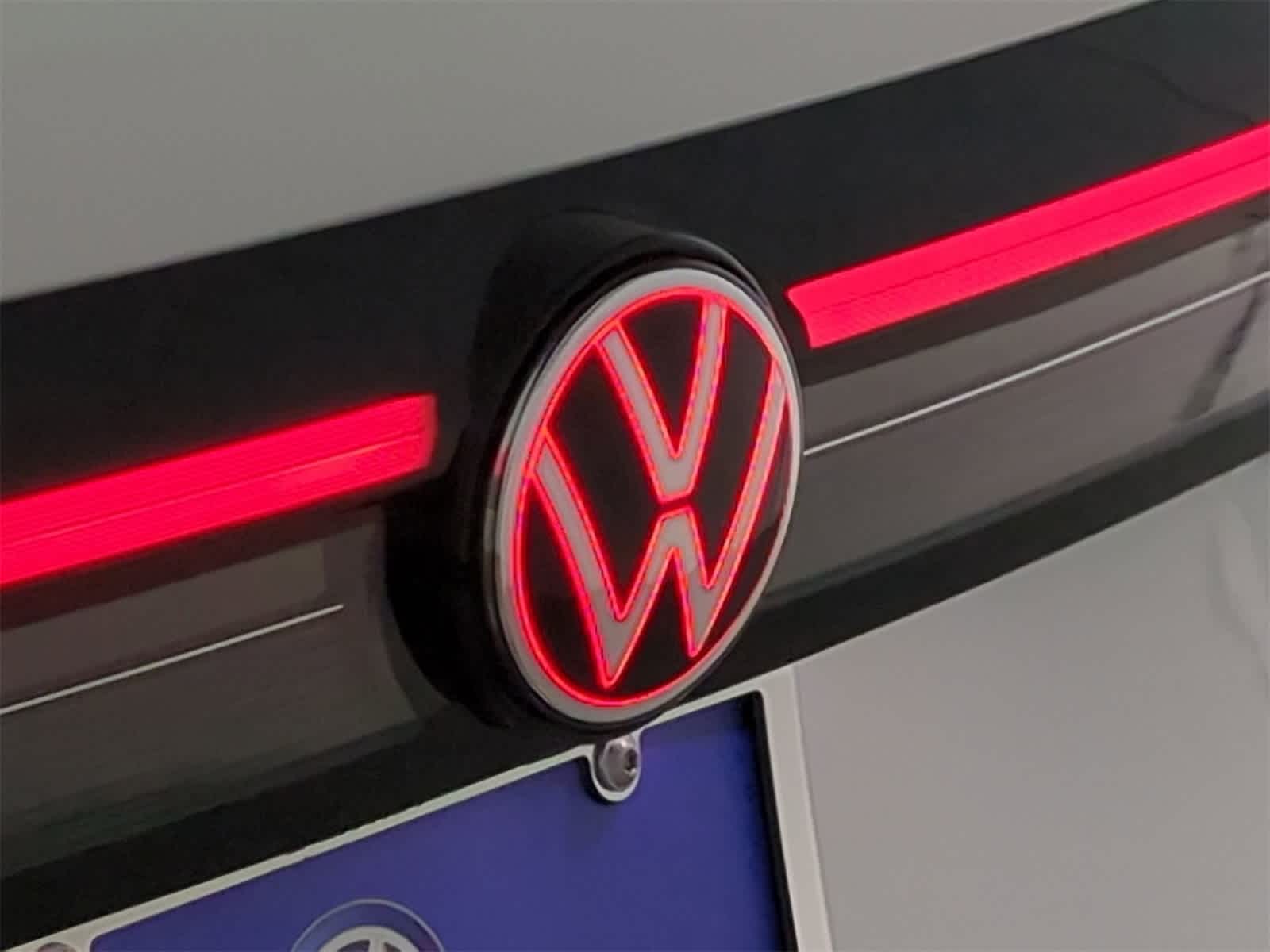 Thumbnail: 2025 Volkswagen Taos - 11