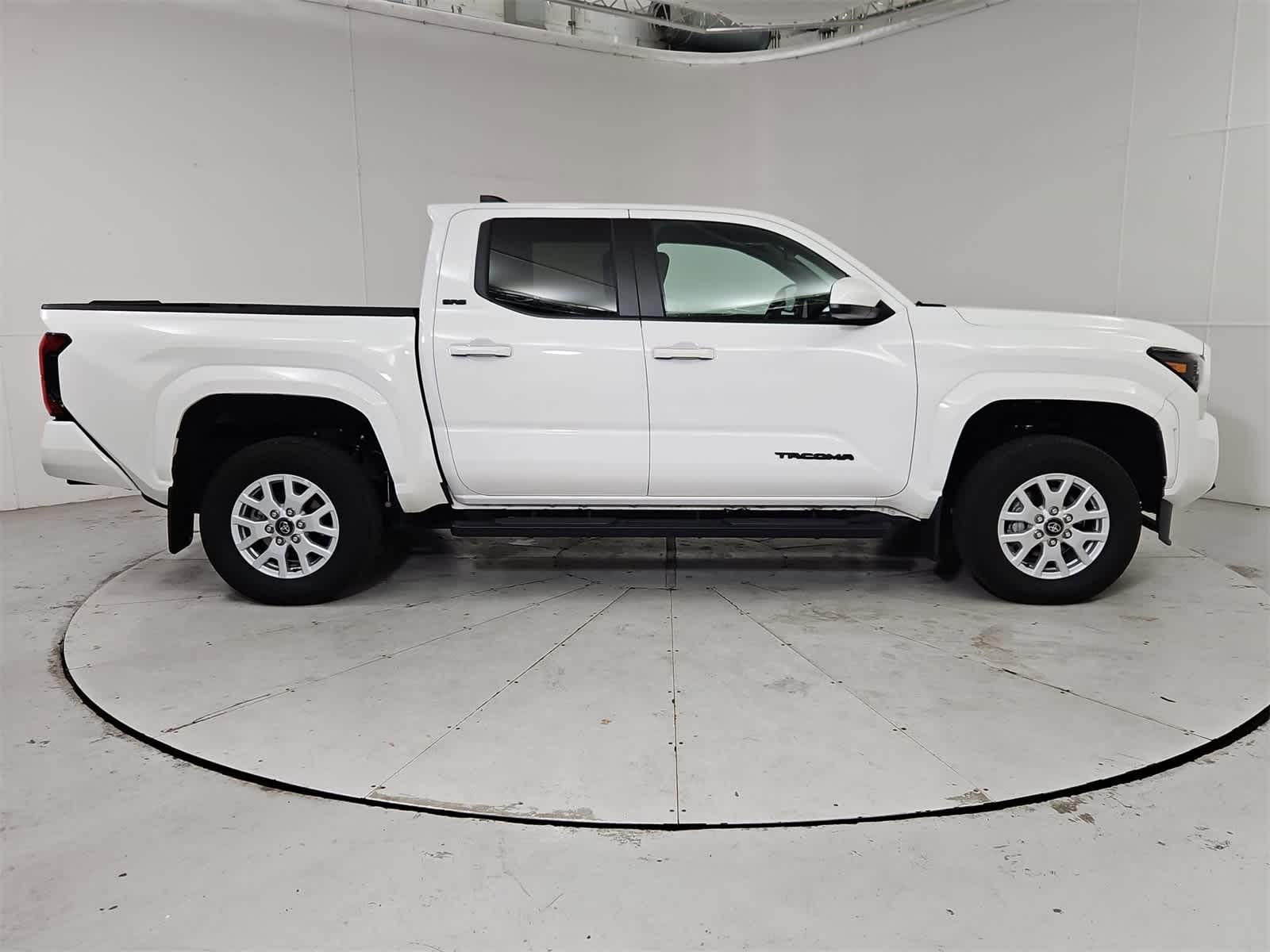 Thumbnail: 2024 Toyota Tacoma - 7