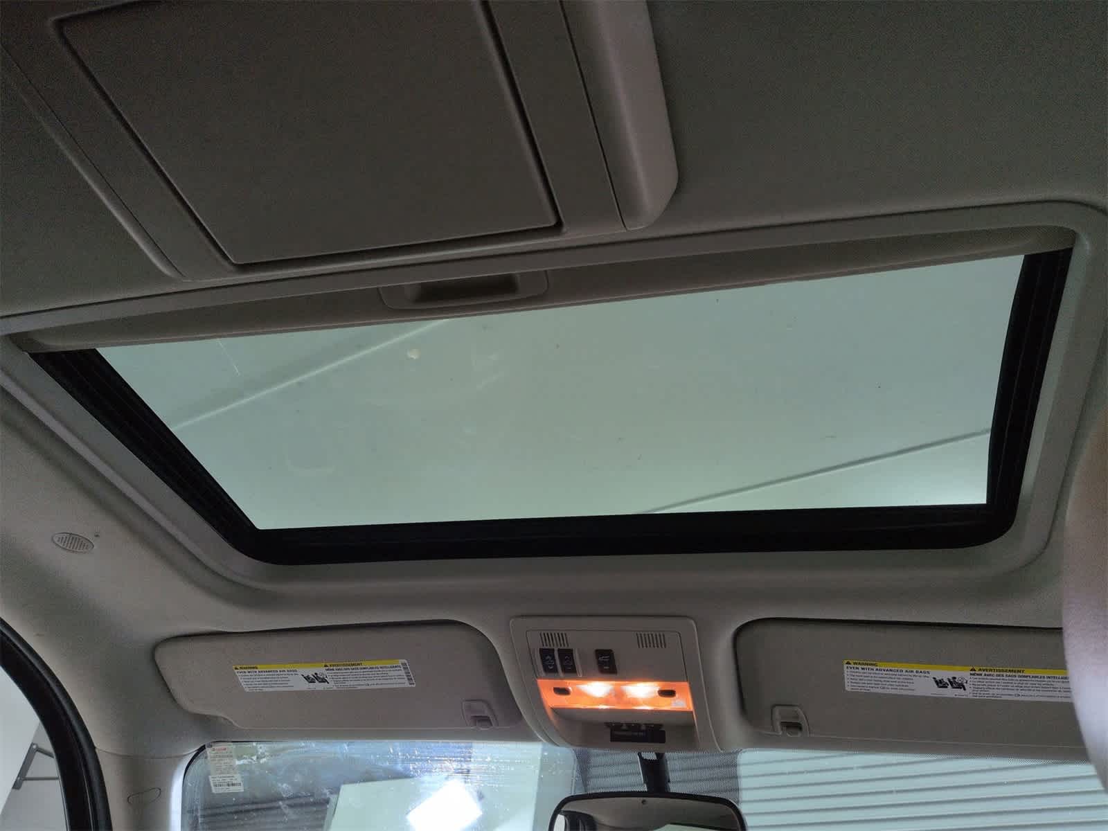 Thumbnail: 2013 Chevrolet Tahoe - 21