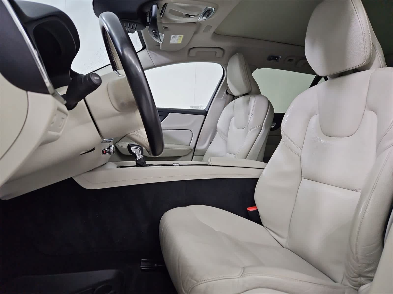 Thumbnail: 2021 Volvo S60 - 16