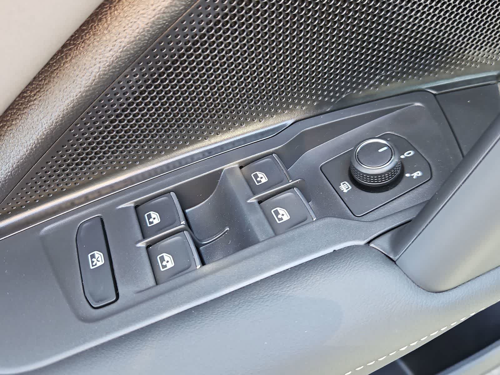 Thumbnail: 2026 Volkswagen Tiguan - 17