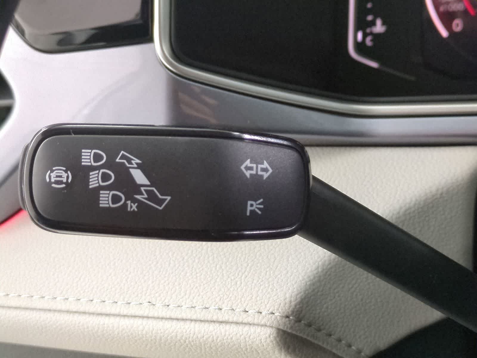 Thumbnail: 2025 Volkswagen Taos - 27