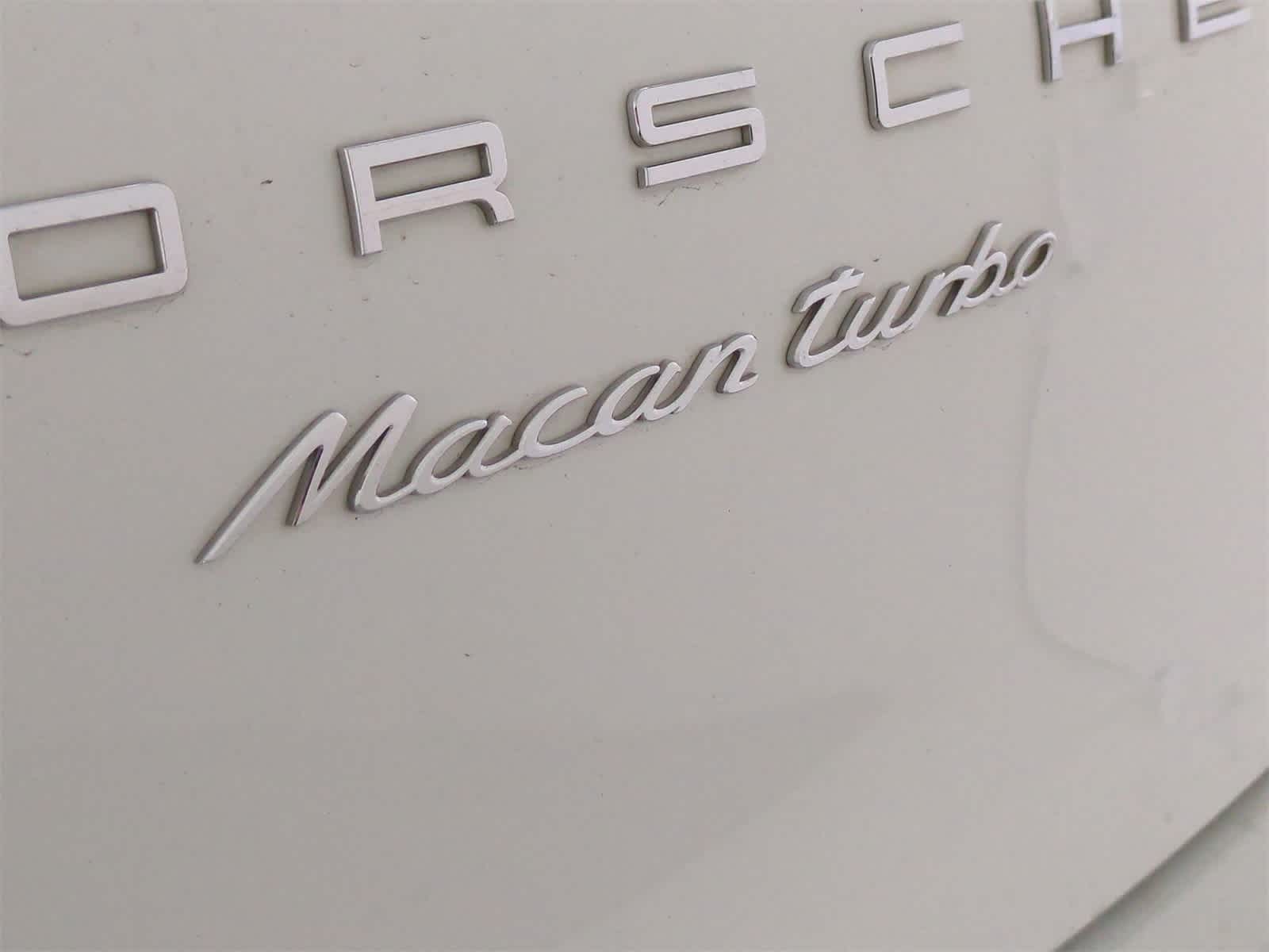 Thumbnail: 2015 Porsche Macan - 12