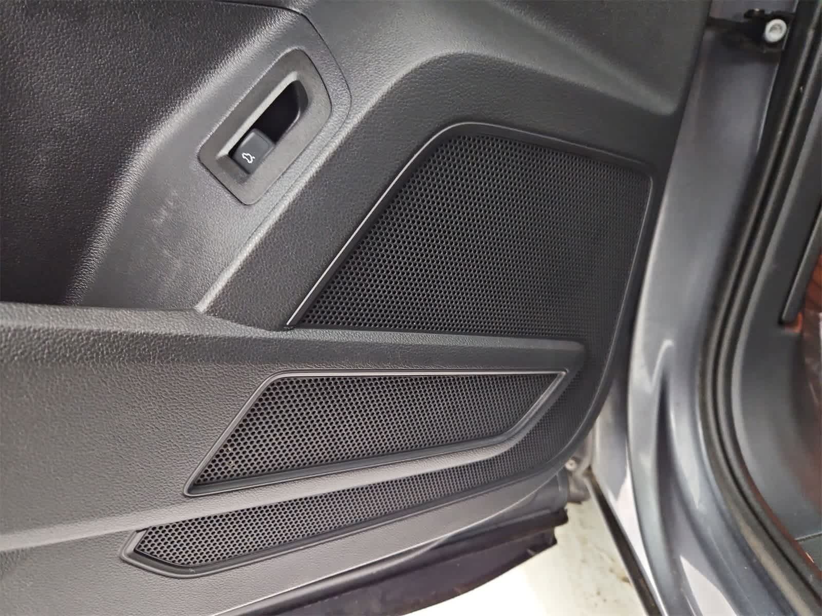 Thumbnail: 2019 Volkswagen Atlas - 32