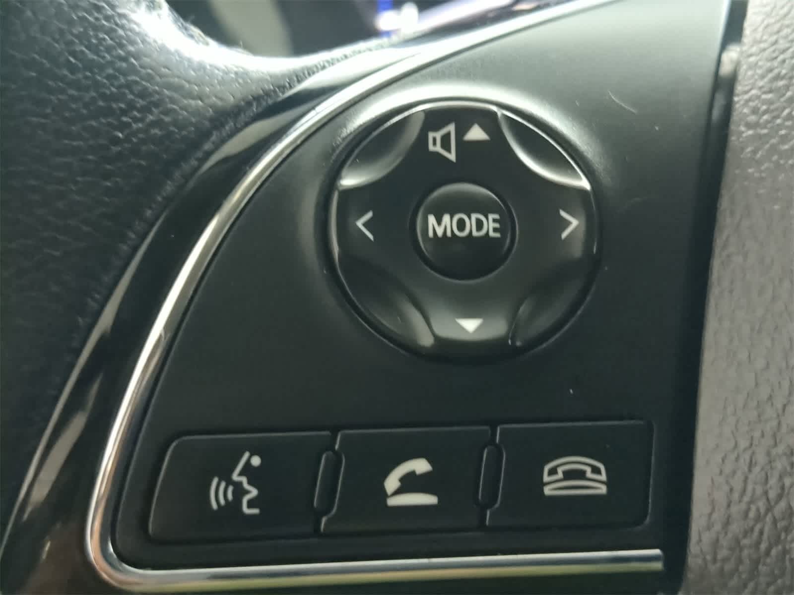 Thumbnail: 2020 Mitsubishi Outlander - 23