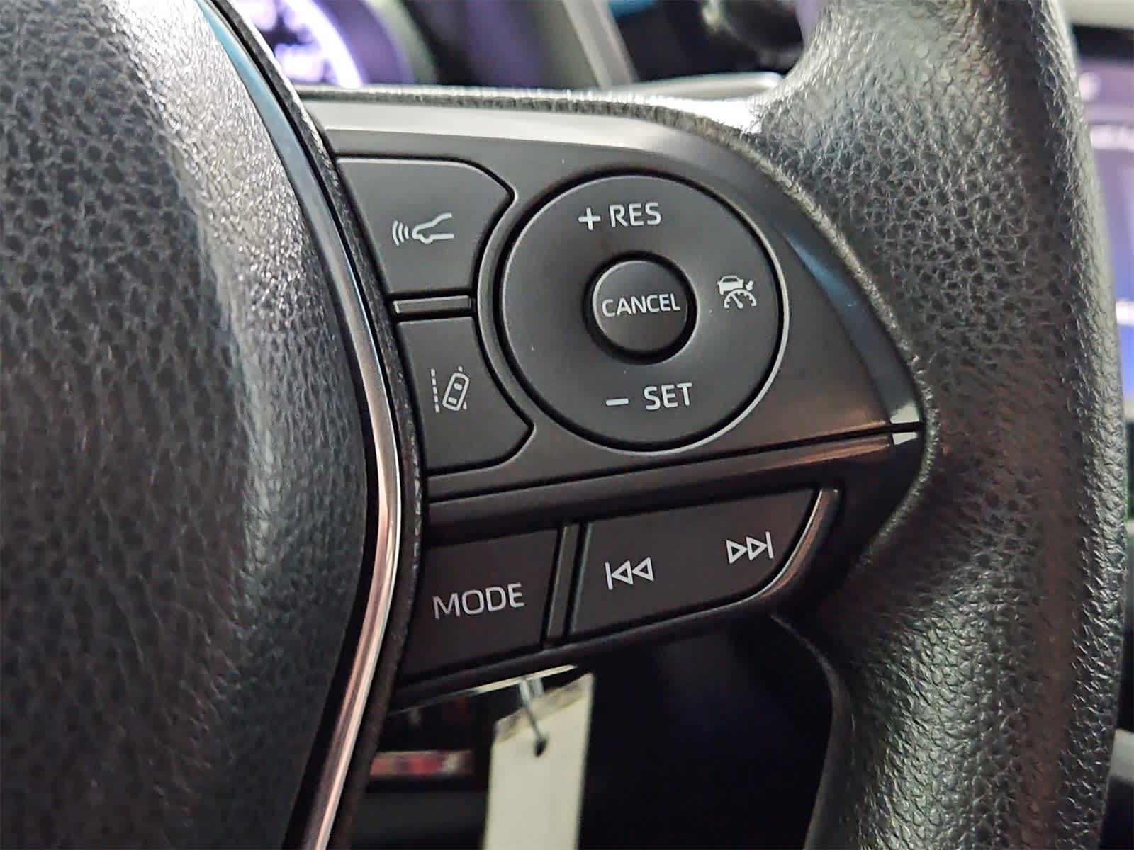 Thumbnail: 2018 Toyota Camry - 24