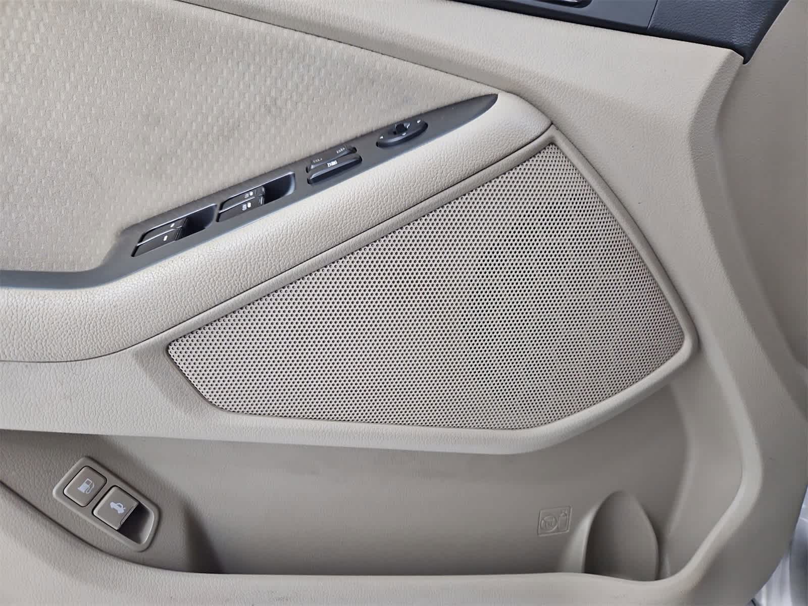 Thumbnail: 2013 Kia Optima - 30