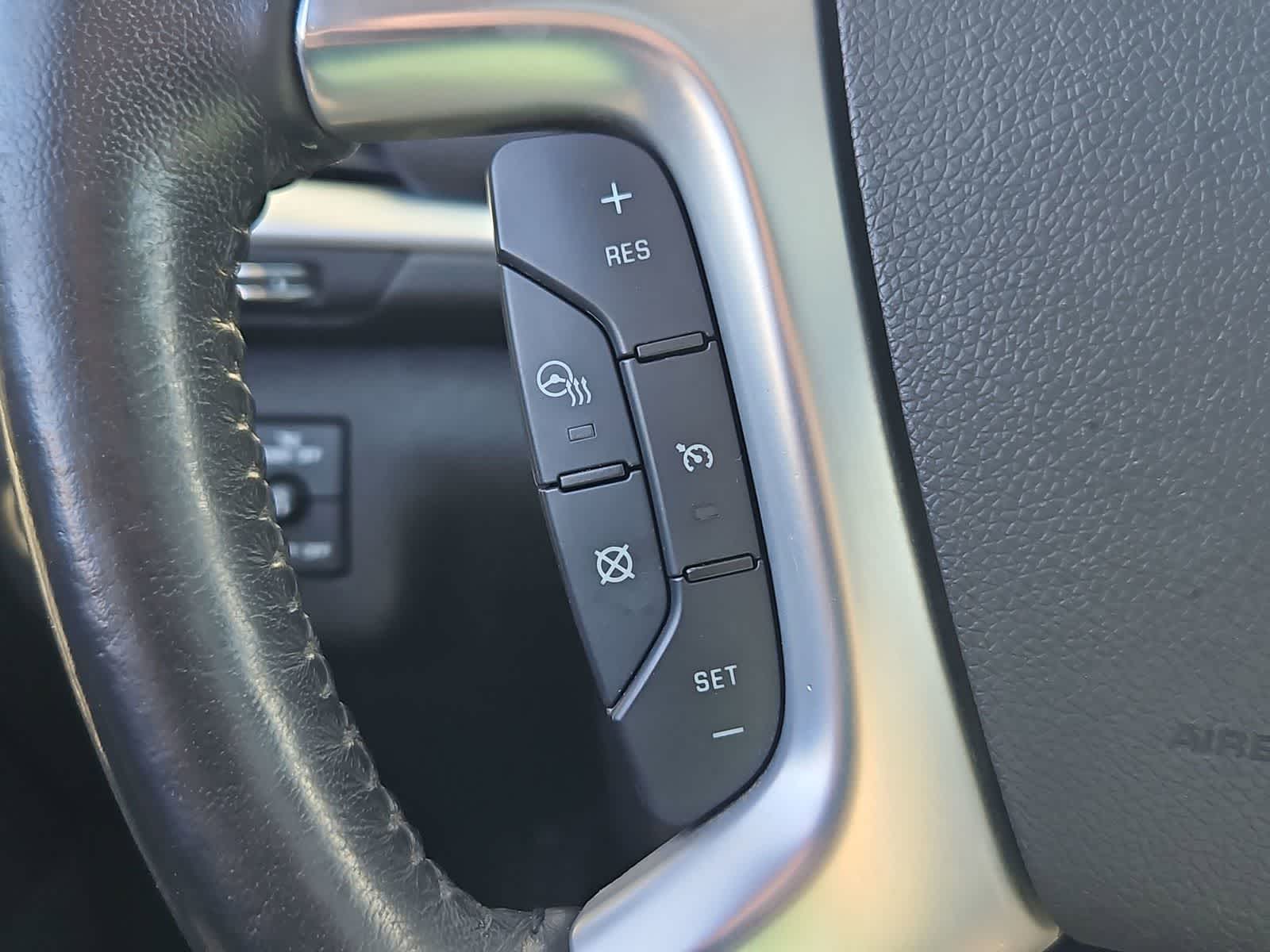 Thumbnail: 2017 Chevrolet Traverse - 25