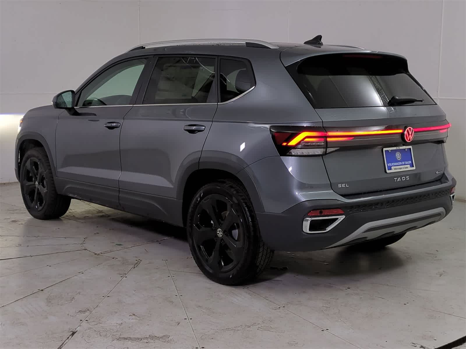 Thumbnail: 2025 Volkswagen Taos - 4