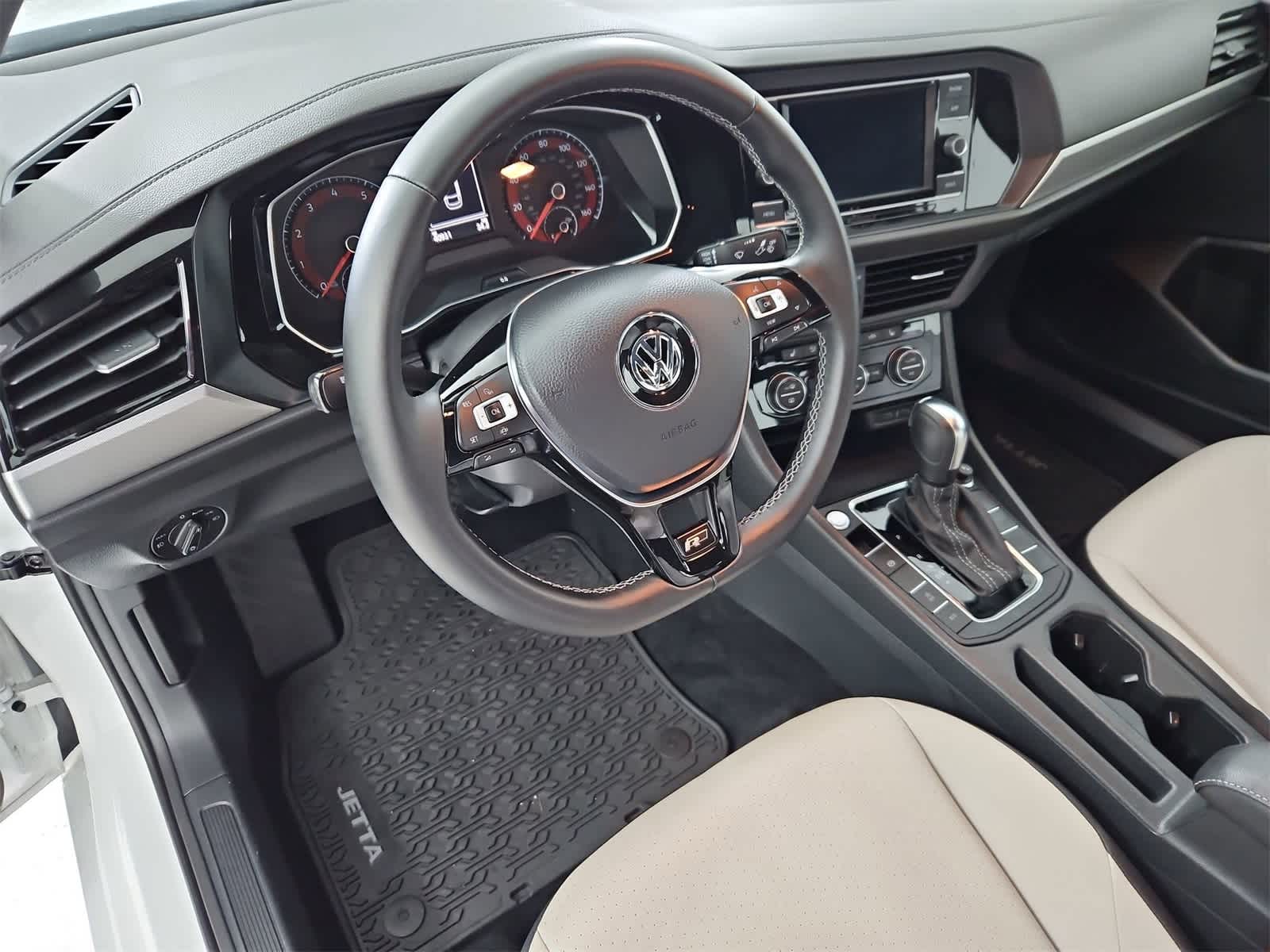 Thumbnail: 2020 Volkswagen Jetta - 2