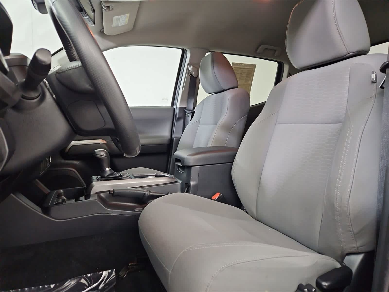 Thumbnail: 2019 Toyota Tacoma - 16