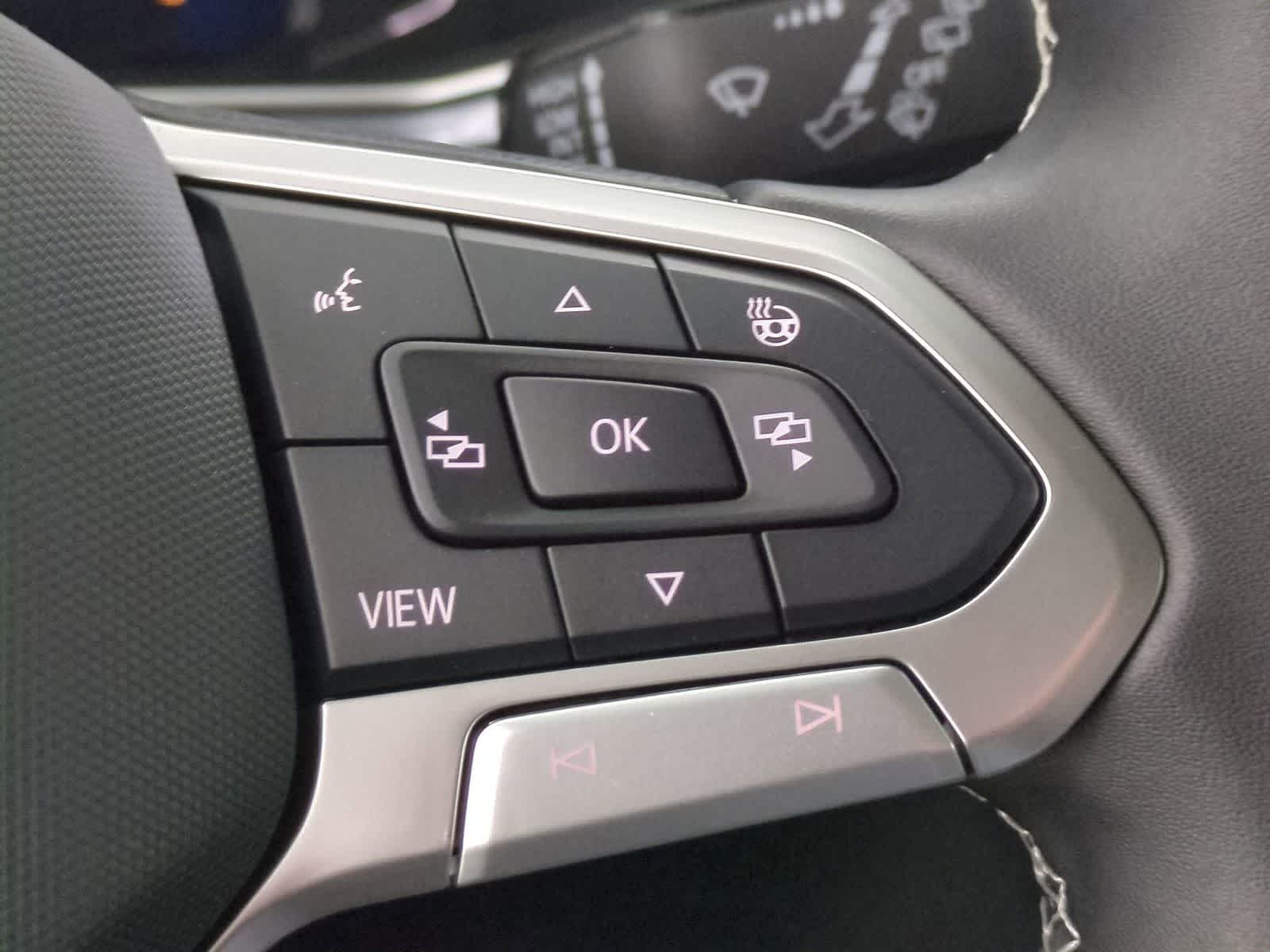 Thumbnail: 2025 Volkswagen Taos - 25