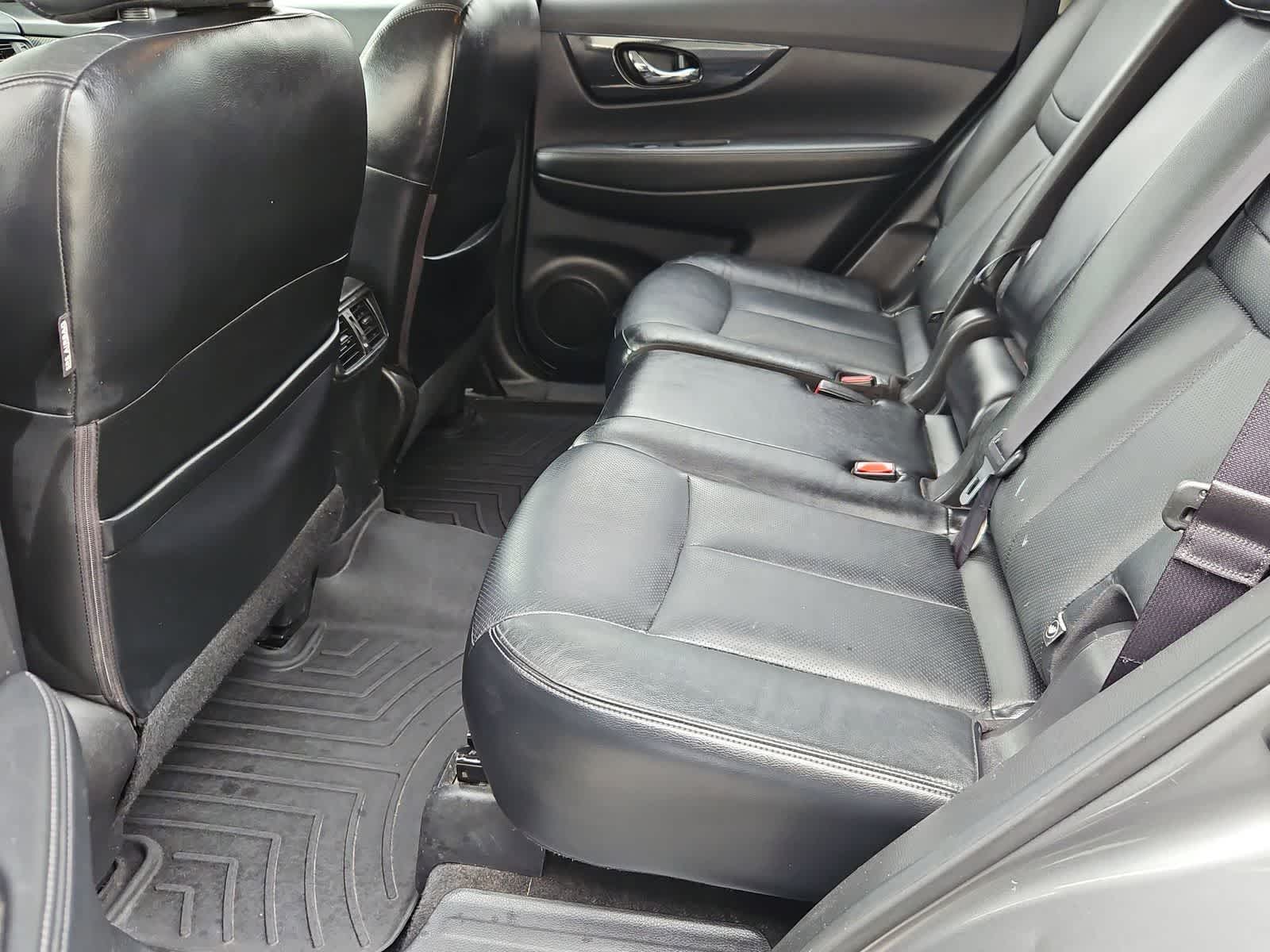 Thumbnail: 2017 Nissan Rogue - 19