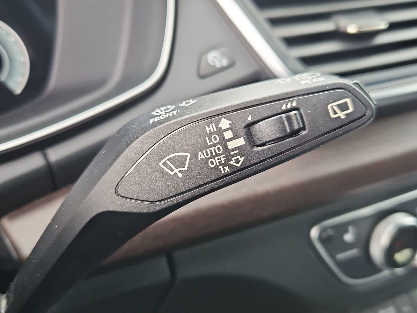 Thumbnail: 2021 Audi Q5 - 25