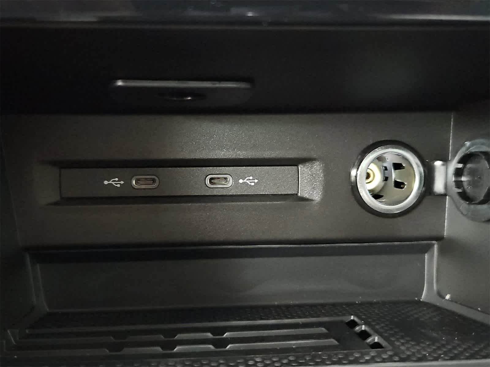 2025 Volkswagen Taos SE 30