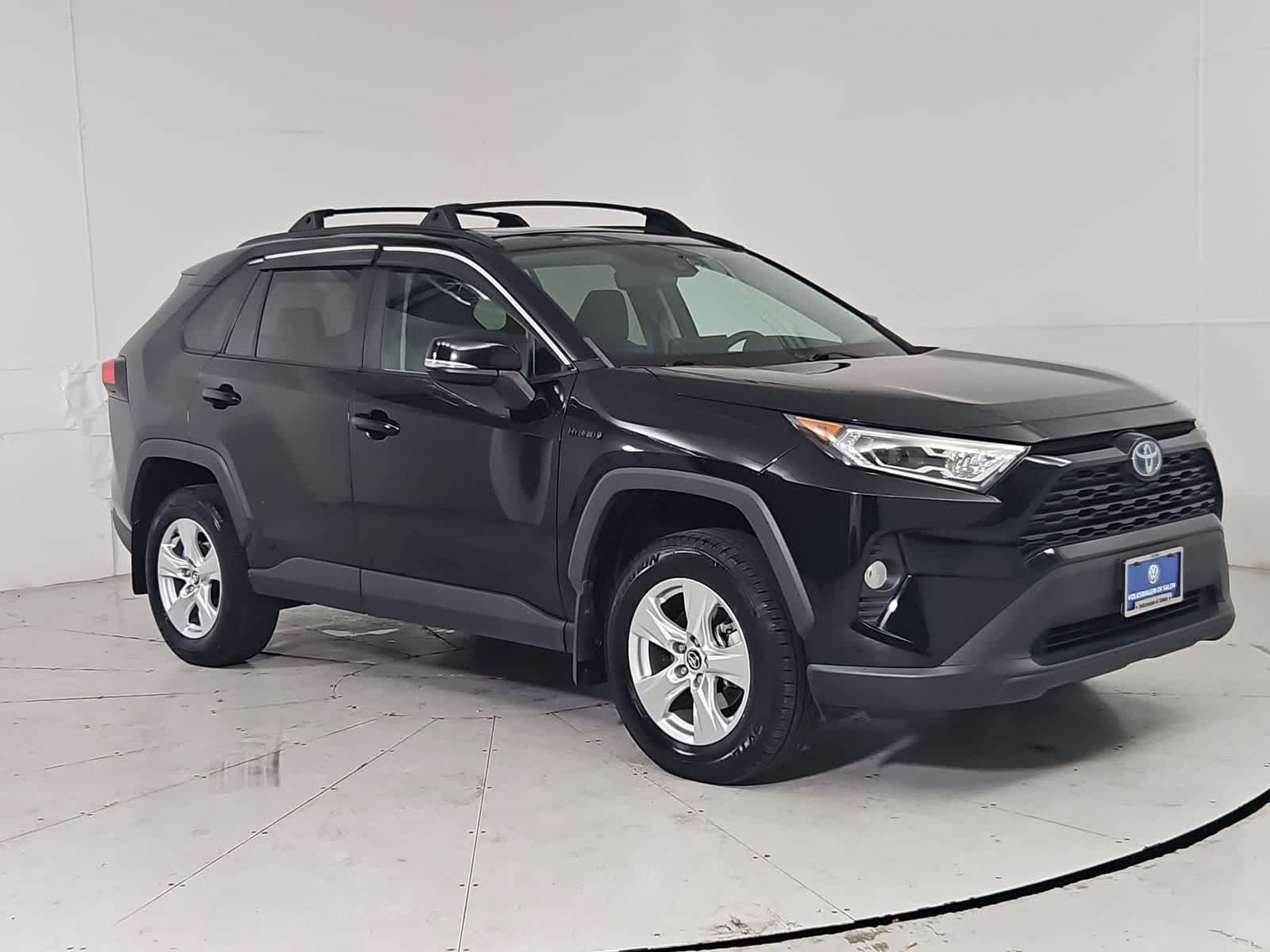 Thumbnail: 2020 Toyota RAV4 - 8